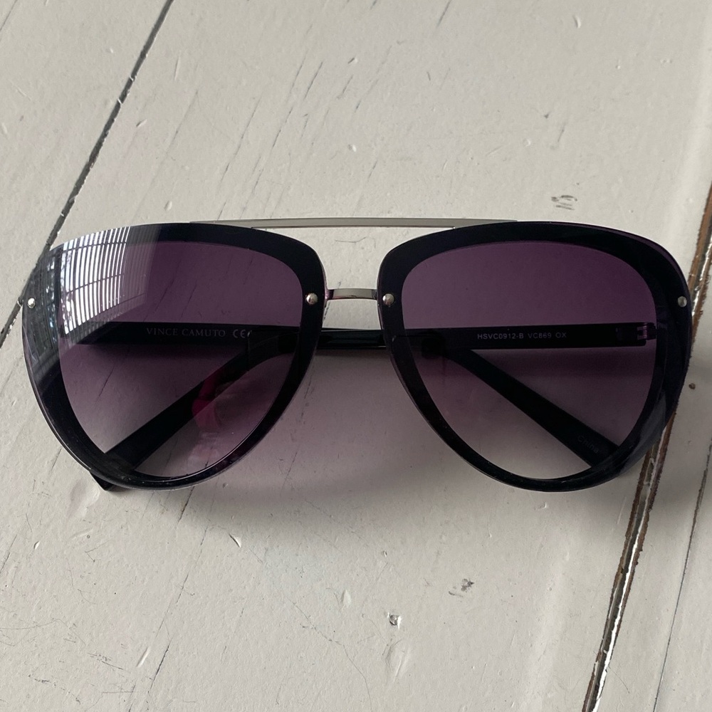 Vince Camuto VC869 Rimless Navigator Sunglasses Silver Purplish Black Lens